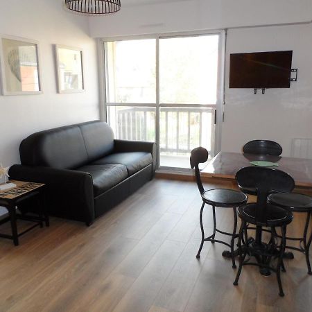 Appartement Confortable 2P Proche Plage Avec Parking Et Internet A Cabourg - Fr-1-487-302 Dış mekan fotoğraf